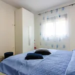 Modern Maeni With Private Pool In Villa *