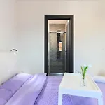Modern Maeni With Private Pool In * Pula