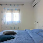 Modern Maeni With Private Pool In Villa
