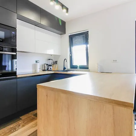 فيلة Modern Maeni With Private Pool In