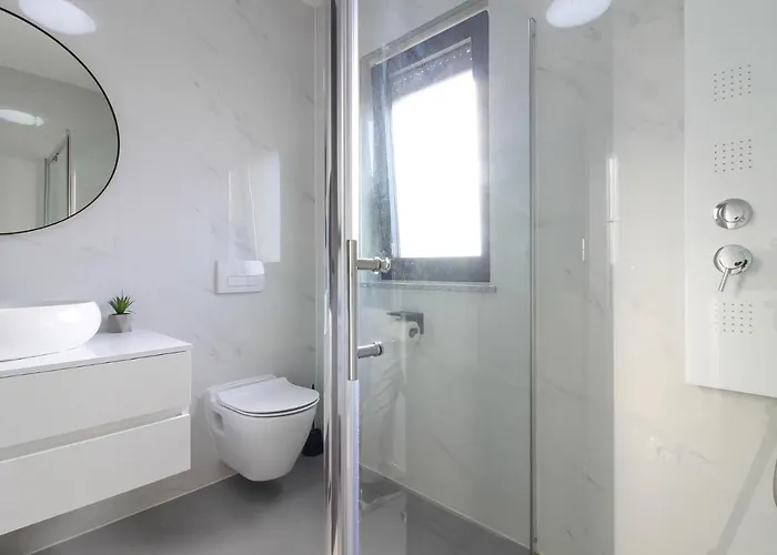 Villa Modern Maeni With Private Pool In *