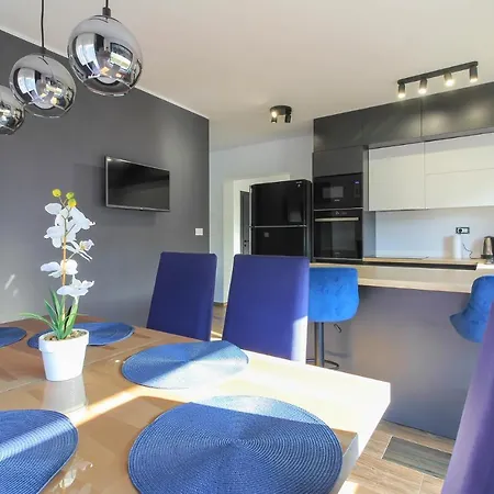 Villa Modern Maeni With Private Pool In Pula