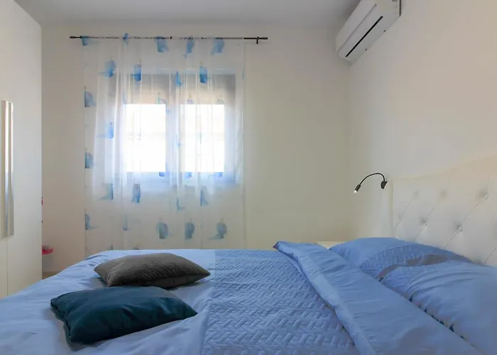 Modern Maeni With Private Pool In 빌라