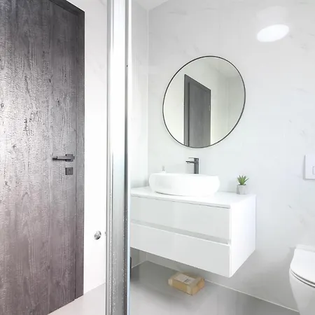 Vila Modern Maeni With Private Pool In Pula